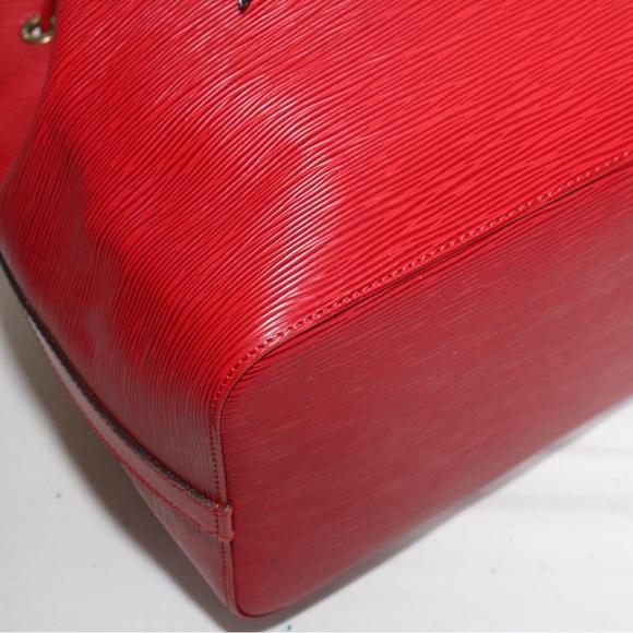 ❤️💯Authentic LOuis Vuitton Red Epi Leather Petit Noe ❤️ - Picture 8 of 16